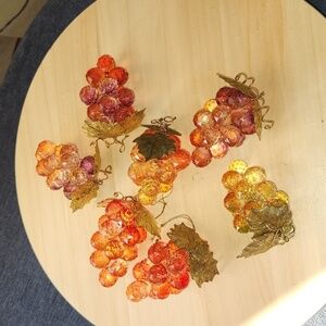 Lot of 7 Vintage MCM Acrylic Lucite Faceted Colored Grape Clusters with leafes